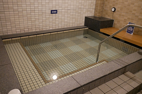 水風呂(男性のみ）